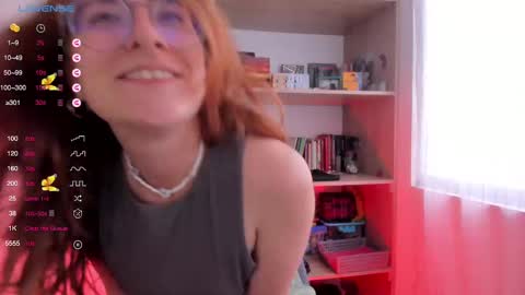 Snapshot of linda_giggle chatting on 25, 2, 2025 Giggles  online show from 25, 2, 2025