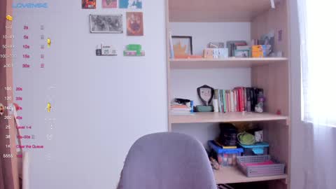 Snapshot of linda_giggle chatting on 5, 3, 2025 Giggles  online show from 5, 3, 2025