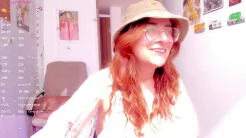 Snapshot of linda_giggle chatting on 23, 9, 2025 Giggles  online show from 23, 9, 2025