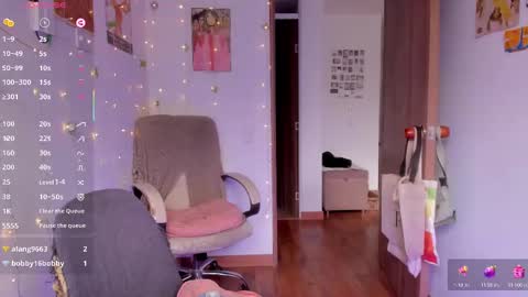 Snapshot of linda_giggle chatting on 24, 9, 2025 Giggles  online show from 24, 9, 2025