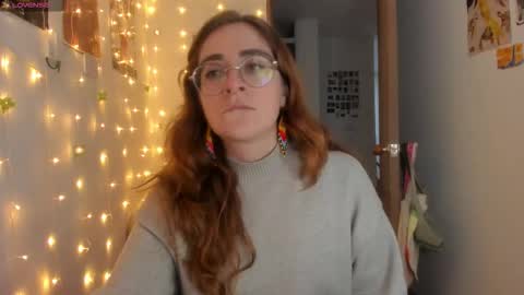 Snapshot of linda_giggle chatting on 11, 10, 2025 Giggles  online show from 11, 10, 2025