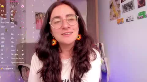 Snapshot of linda_giggle chatting on 17, 10, 2025 Giggles  online show from 17, 10, 2025