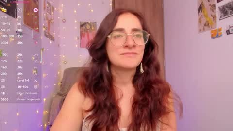 Snapshot of linda_giggle chatting on 24, 11, 2025 Giggles online show from 24, 11, 2025