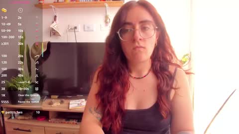 Snapshot of linda_giggle chatting on 17, 12, 2025 Giggles online show from 17, 12, 2025