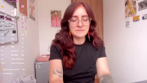 Snapshot of linda_giggle chatting on 5, 2, 2026 Giggles online show from 5, 2, 2026