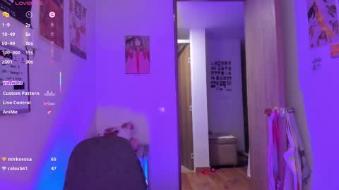 Snapshot of linda_giggle chatting on 6, 2, 2026 Giggles online show from 6, 2, 2026