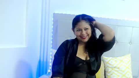 linda_love41 online show from 17, 1, 2025