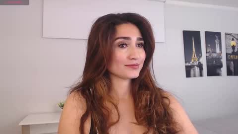 Maria Paula online show from 3, 3, 2026