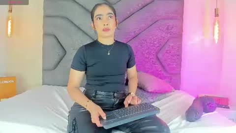 Linda Saenz online show from 21, 6, 2026