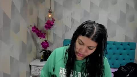    online show from 18, 10, 2025