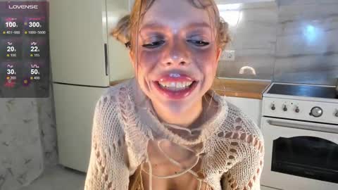 Snapshot of lindacrystalofc chatting on 27, 2, 2025 happy new year online show from 27, 2, 2025