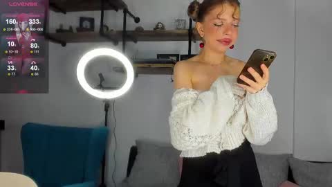 Snapshot of lindacrystalofc chatting on 4, 10, 2025 happy new year online show from 4, 10, 2025