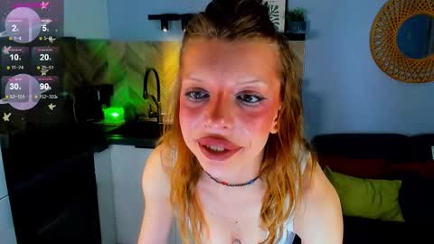 Snapshot of lindacrystalofc chatting on 22, 3, 2026 happy new year online show from 22, 3, 2026