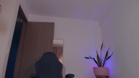 Snapshot of lindajoinx chatting on 24, 10, 2025 lindajoinx online show from 24, 10, 2025