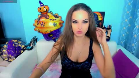 Snapshot of lindaliiii chatting on 1, 11, 2025 Linda online show from 1, 11, 2025