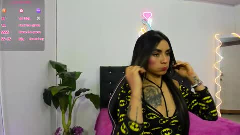 Snapshot of lindsay_tay chatting on 23, 3, 2026 Linda online show from 23, 3, 2026