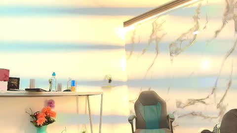  Lindsey  online show from 4, 2, 2026