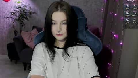 Lina online show from 9, 7, 2026