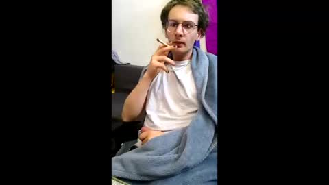 linushugebttm420 online show from 22, 4, 2026