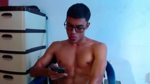 lion_grr online show from 17, 9, 2025