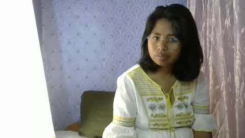 liora online show from 18, 12, 2025