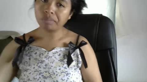 Snapshot of liora_selene chatting on 10, 5, 2026 liora online show from 10, 5, 2026