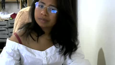 Snapshot of liora_selene chatting on 7, 7, 2026 liora online show from 7, 7, 2026