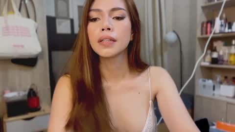 Liora of Ophir online show from 4, 3, 2026