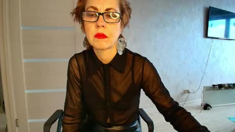 Liora Weiss online show from 25, 4, 2026