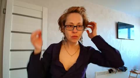 Liora Weiss online show from 2, 5, 2026