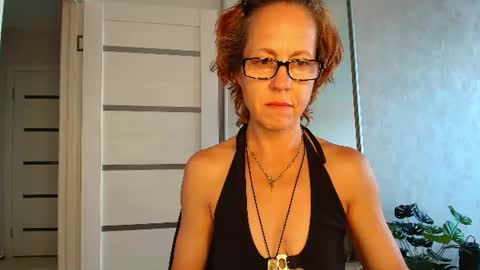 Liora Weiss online show from 8, 7, 2026