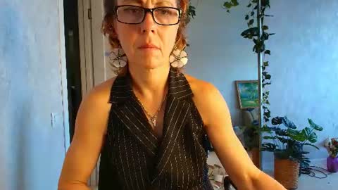 Liora Weiss online show from 1, 8, 2026