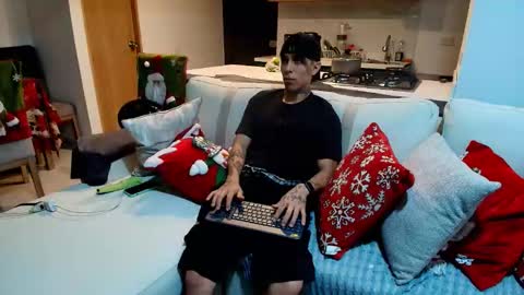 Snapshot of liorvante chatting on 18, 12, 2025 Lior Vante online show from 18, 12, 2025