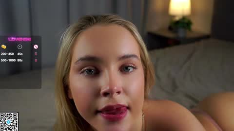 Snapshot of lipswithsmileonthem chatting on 27, 12, 2024 Amelia online show from 27, 12, 2024