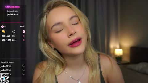 Snapshot of lipswithsmileonthem chatting on 8, 1, 2025 Amelia online show from 8, 1, 2025