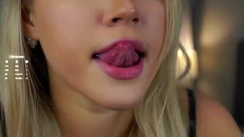 Snapshot of lipswithsmileonthem chatting on 5, 3, 2025 Amelia online show from 5, 3, 2025