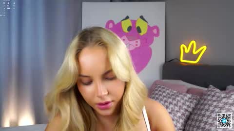 Snapshot of lipswithsmileonthem chatting on 8, 10, 2025 Amelia online show from 8, 10, 2025