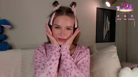 Lina online show from 15, 9, 2025