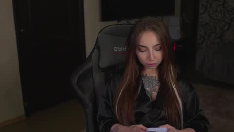 Lisa online show from 12, 11, 2025