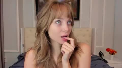 Lisa online show from 14, 12, 2025