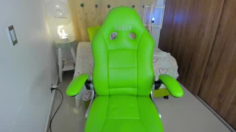 Lisa  online show from 27, 12, 2024