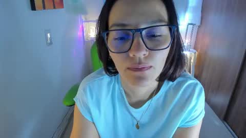 Lisa  online show from 6, 7, 2026