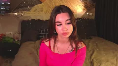 Snapshot of lisa_gotti chatting on 8, 3, 2026 hi Im Julia. Im 18 years old I like to play tennis and cook. online show from 8, 3, 2026