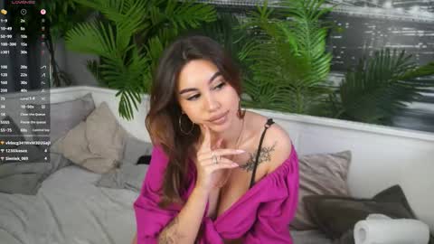Snapshot of lisa_gotti chatting on 18, 3, 2026 hi Im Julia. Im 18 years old I like to play tennis and cook. online show from 18, 3, 2026