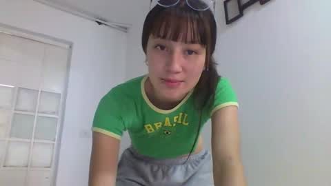 Snapshot of lisa_roberths chatting on 15, 1, 2025 Lisa Roberths online show from 15, 1, 2025