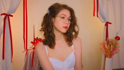  Lisa  online show from 20, 12, 2024