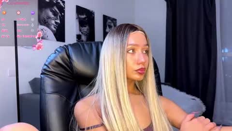 Lisa online show from 5, 11, 2025