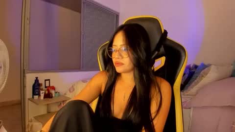 Snapshot of lisa_t08 chatting on 23, 11, 2025 Lisa Thompson online show from 23, 11, 2025