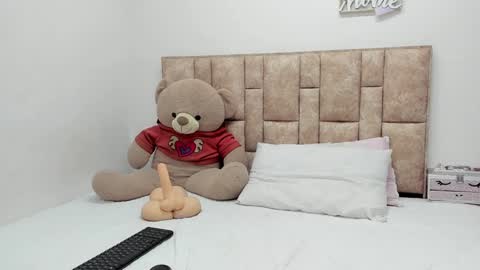 Snapshot of lisa_will chatting on 17, 12, 2024 lisa will online show from 17, 12, 2024