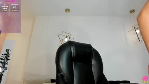 Snapshot of lisaflowersx chatting on 14, 6, 2026 Lisa Flowers online show from 14, 6, 2026